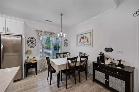 Dining - 136 Executive Dr, Jackson, TN 38305 photo 1 of 1