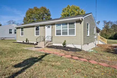 615 W Adams St, Lebanon, TN 37087