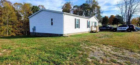 1812 Wixtown Rd, Westmoreland, TN 37186