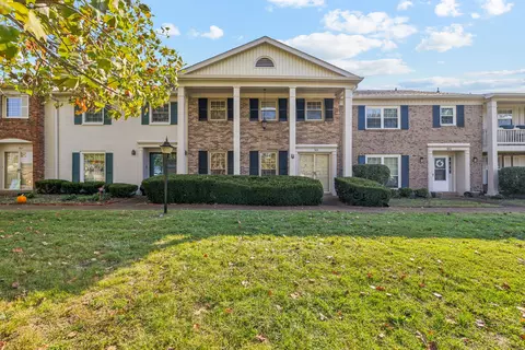 8300 Sawyer Brown Rd #E305, Nashville, TN 37221