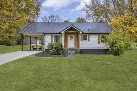 100 Brook Dr, Dickson, TN 37055