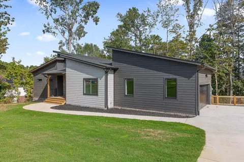 8514 Snow Hill Rd, Ooltewah, TN 37363