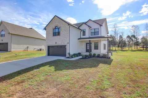 818 Snapdragon Ct, Clarksville, TN 37042
