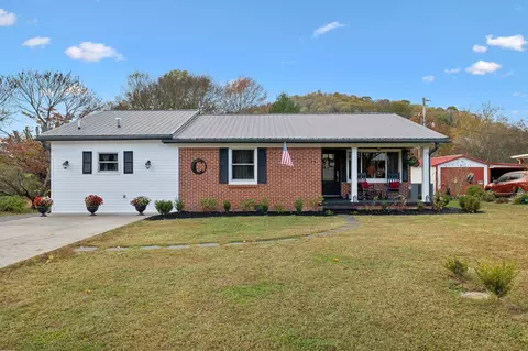 33 Horseshoe Bend Ln, Elmwood, TN 38560