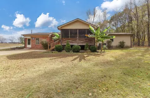 6 Godwin Rd, Oakfield, TN 38362