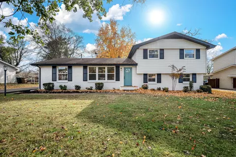 146 Oak Park Dr, Nashville, TN 37207