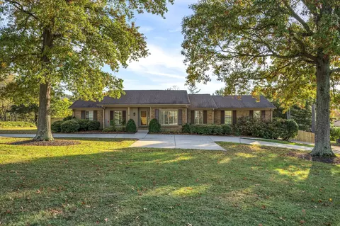 8129 Maryland Ln, Brentwood, TN 37027