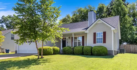 4009 Challis Dr, Clarksville, TN 37040