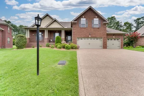 1953 Hawks Nest Dr, Hermitage, TN 37076
