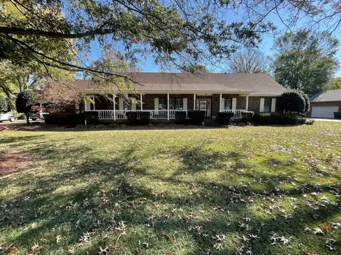 719 Treasury Ln, Lebanon, TN 37087