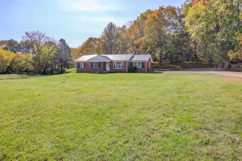 61 Hillsboro Rd, Clarksville, TN 37042