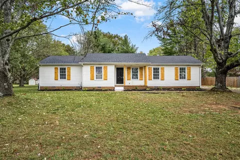 2560 Braxton Bragg Dr, Murfreesboro, TN 37129