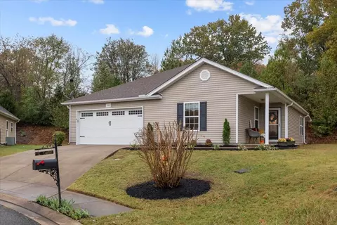 110 W Quail Hollow Way, Dickson, TN 37055