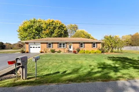 3917 Bahama Dr, Hopkinsville, KY 42240