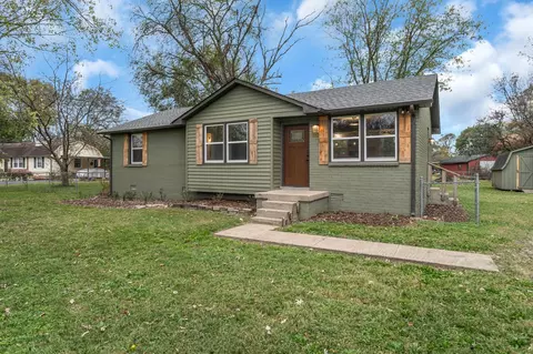 6833 Cooks Ave, Murfreesboro, TN 37129