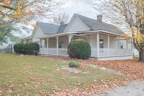 21 River End Rd, Pelham, TN 37366 photo 2