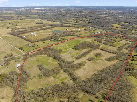 3 Darks Mill Rd, Columbia, TN 38401