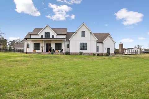 1923 Hicks Ln, Columbia, TN 38401