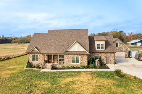 2112 Longview Rd, Rockvale, TN 37153