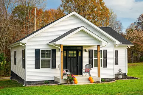 1560 Old West Point Rd, Smithville, TN 37166