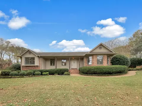 913 Ramsey Dr, Gallatin, TN 37066