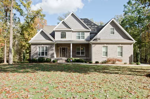 28 Shepard Dr, Flintville, TN 37335