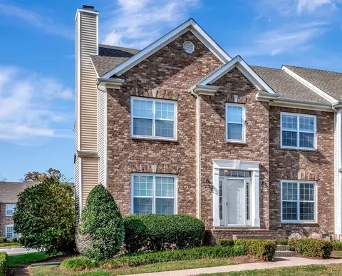 1008 Mckenna Dr, Thompsons Station, TN 37179