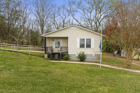 52 Bledsoe Rd, Petersburg, TN 37144