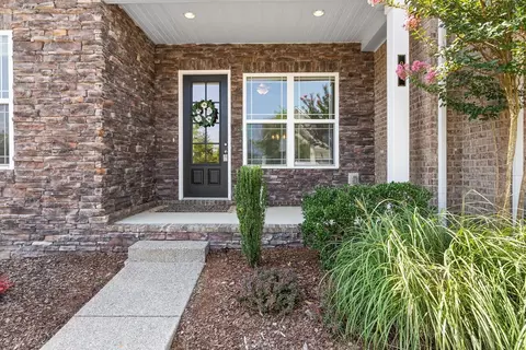 Exterior - 905 Scouting Dr, Franklin, TN 37064 photo 2 of 11