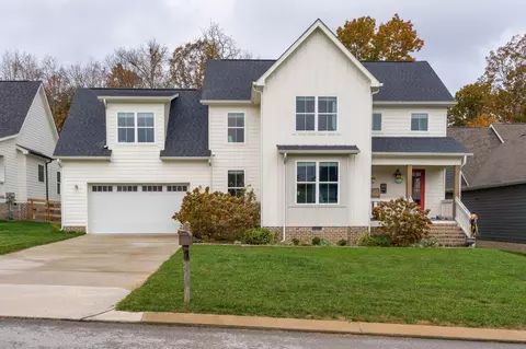 2831 Signal Farms Ln #10, Signal Mountain, TN 37377
