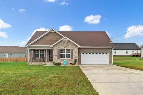 138 Ridge St, Manchester, TN 37355