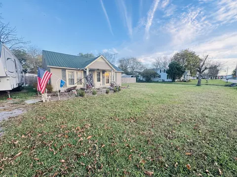 525 Dawson Ln, Lebanon, TN 37087