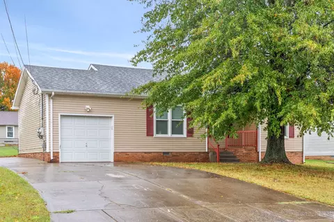 931 Princeton Dr, Clarksville, TN 37042