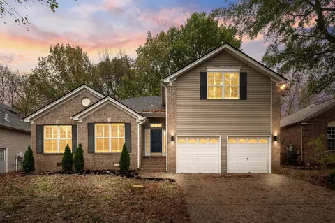 3237 River Walk Dr, Nashville, TN 37214