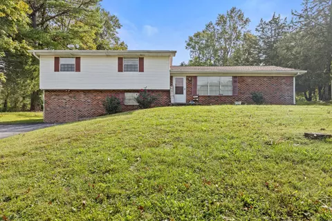 2950 W Lake Dr, Cleveland, TN 37312