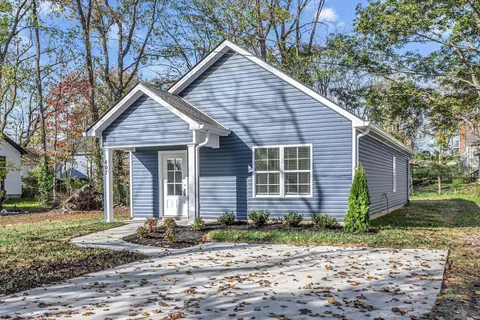 725 17 Ave W, Springfield, TN 37172