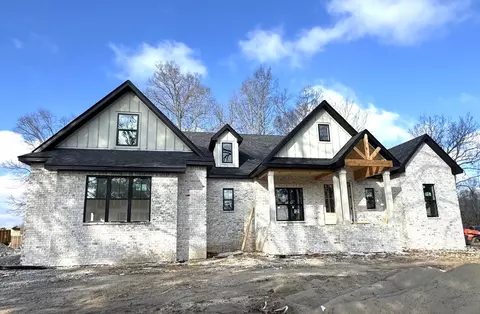 3876 Morgan Cir, Cunningham, TN 37052 photo 9