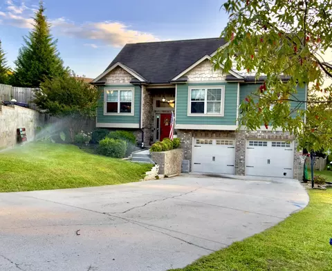 8345 Ingram Ln, Hixson, TN 37343