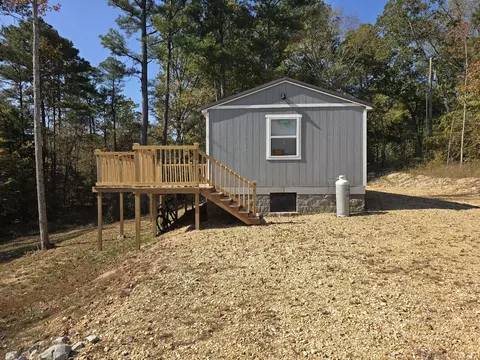 1727 Green Creek Rd, Bruceton, TN 38317