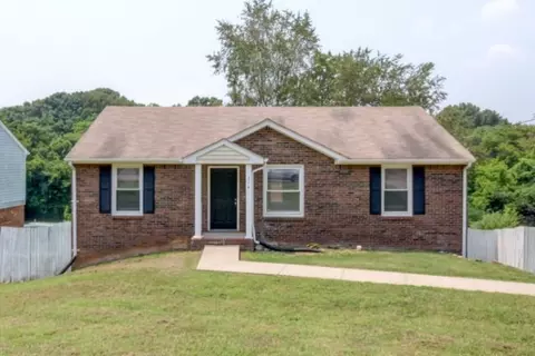 714 Green Valley Ct, Clarksville, TN 37042