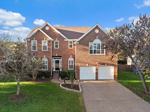 5653 Traceside Dr, Nashville, TN 37221