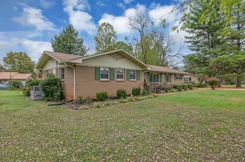 818 Trinity Dr, Murfreesboro, TN 37129 photo 4