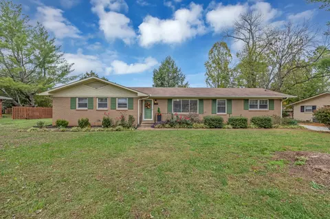 818 Trinity Dr, Murfreesboro, TN 37129
