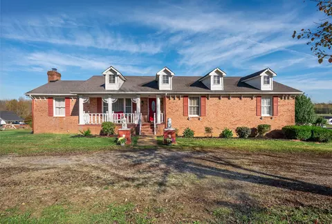4738 Lahr Rd, Springfield, TN 37172
