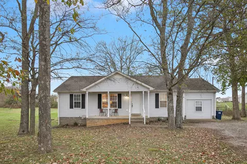 413 Applewood Ln, Murfreesboro, TN 37127