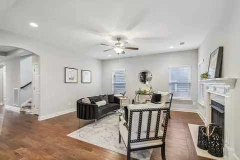 Living - 1074 Scouting Dr, Franklin, TN 37064 photo 2 of 4