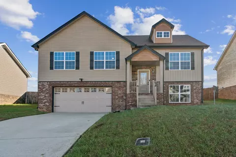 796 Banister Dr, Clarksville, TN 37042