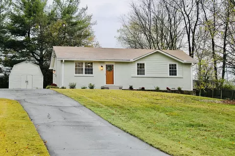 206 Fischer Dr, White House, TN 37188