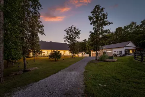 2155 Thunder Ridge Dr, South Pittsburg, TN 37380