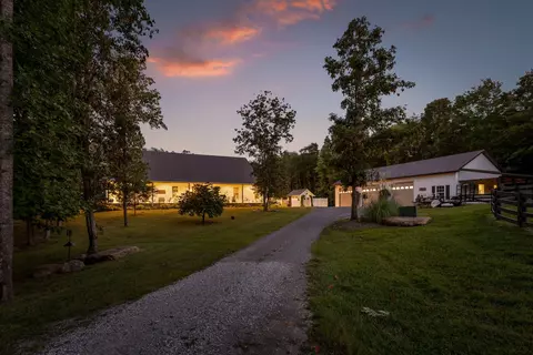 2155 Thunder Ridge Dr, South Pittsburg, TN 37380
